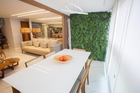 Apartamento à venda com 166m², 3 quartos e 2 vagasSala