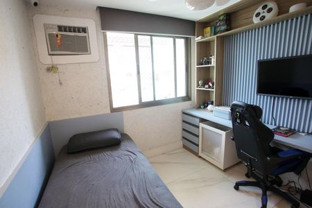 Apartamento à venda com 166m², 3 quartos e 2 vagasSuíte 1