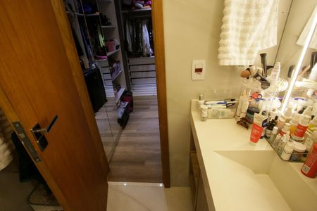 Apartamento à venda com 166m², 3 quartos e 2 vagasBanheiro da Suíte 2