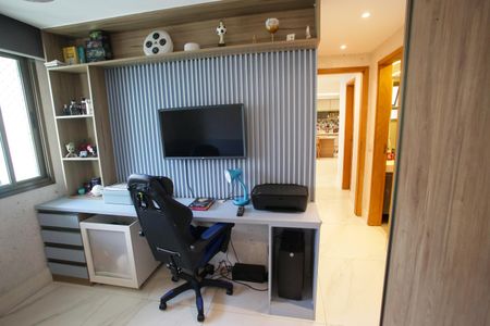 Apartamento à venda com 166m², 3 quartos e 2 vagasSuíte 1