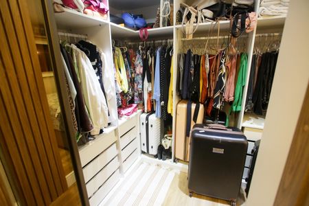 Apartamento à venda com 166m², 3 quartos e 2 vagasCloset da suíte 2