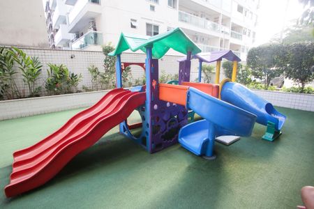 Apartamento à venda com 166m², 3 quartos e 2 vagasÁrea comum - Playground