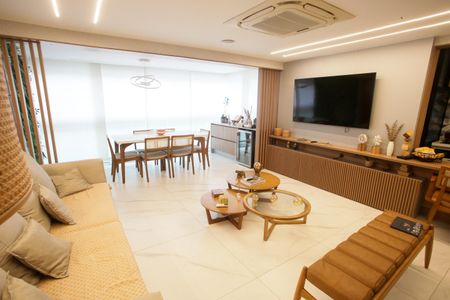 Apartamento à venda com 166m², 3 quartos e 2 vagasSala