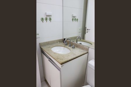 Apartamento para alugar com 120m², 2 quartos e 2 vagasBanheiro da Suíte 1