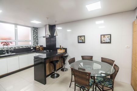 Apartamento à venda com 450m², 4 quartos e 6 vagasCozinha