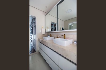 Apartamento à venda com 450m², 4 quartos e 6 vagasBanheiro da Suíte Master