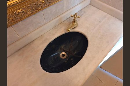 Apartamento para alugar com 76m², 3 quartos e 1 vagaBanheiro