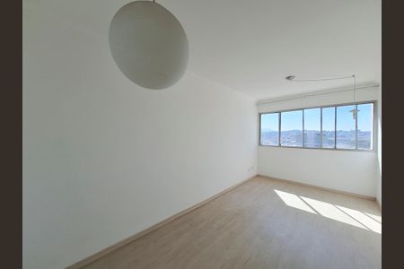 Apartamento para alugar com 76m², 3 quartos e 1 vagaSala