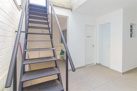 Casa à venda com 102m², 2 quartos e 1 vaga