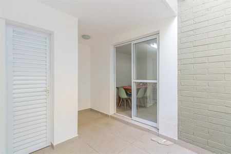 Casa à venda com 102m², 2 quartos e 1 vaga