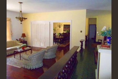 Casa à venda com 4 quartos, 416m² em Jardim Santa Helena, São Paulo