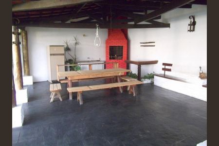 Casa à venda com 4 quartos, 416m² em Jardim Santa Helena, São Paulo