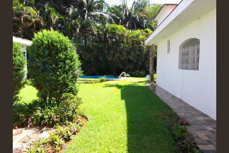 Casa à venda com 4 quartos, 416m² em Jardim Santa Helena, São Paulo