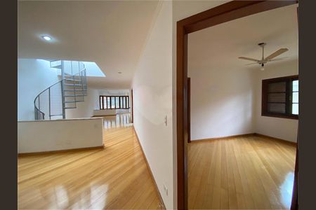 Casa à venda com 387m², 7 quartos e 3 vagas