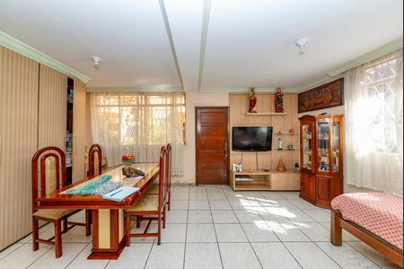 Casa de condomínio à venda com 91m², 4 quartos e 1 vagaSala