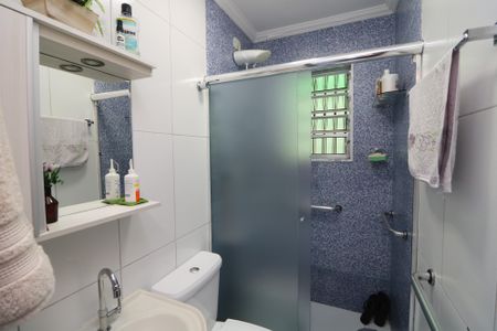 Casa à venda com 140m², 2 quartos e 2 vagasBanheiro