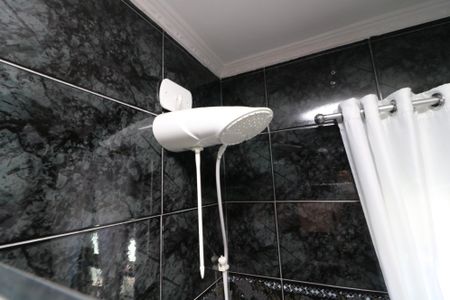 Casa à venda com 140m², 2 quartos e 2 vagasBanheiro da Suíte