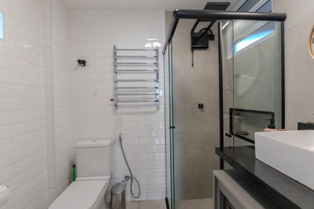 Studio para alugar com 30m², 1 quarto e sem vaga Studio para alugar com 30m², 1 quarto e sem vagaBanheiro Social