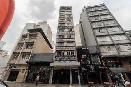 Studio para alugar com 30m², 1 quarto e sem vaga Studio para alugar com 30m², 1 quarto e sem vagaFachada