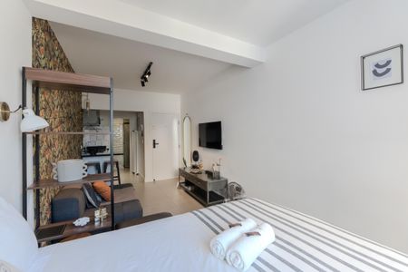 Studio para alugar com 30m², 1 quarto e sem vaga Studio para alugar com 30m², 1 quarto e sem vagaStudio