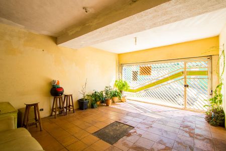 Casa à venda com 209m², 3 quartos e 2 vagas Casa à venda com 209m², 3 quartos e 2 vagasGaragem