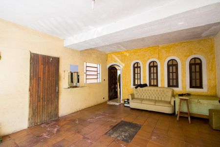 Casa à venda com 209m², 3 quartos e 2 vagas Casa à venda com 209m², 3 quartos e 2 vagasGaragem