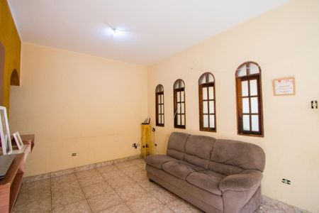 Casa à venda com 209m², 3 quartos e 2 vagas Casa à venda com 209m², 3 quartos e 2 vagasSala