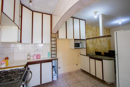 Casa à venda com 209m², 3 quartos e 2 vagas Casa à venda com 209m², 3 quartos e 2 vagasCozinha