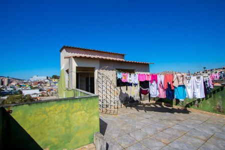 Casa à venda com 209m², 3 quartos e 2 vagas Casa à venda com 209m², 3 quartos e 2 vagasÁrea externa