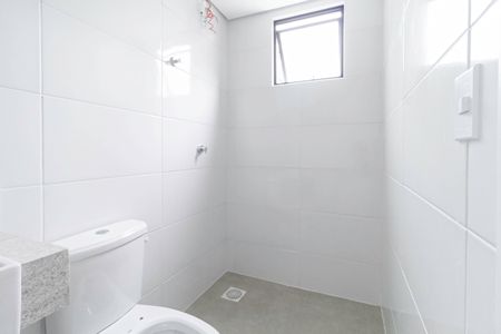 Apartamento à venda com 65m², 2 quartos e 2 vagasBanheiro da suíte 1