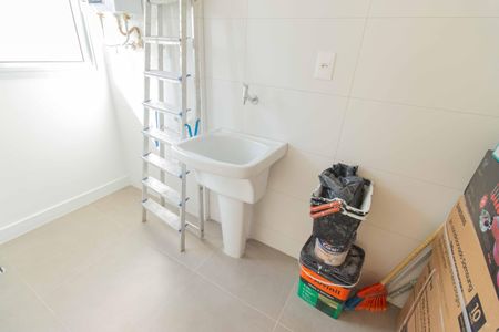 Apartamento à venda com 81m², 2 quartos e 1 vagaÁrea de Serviço