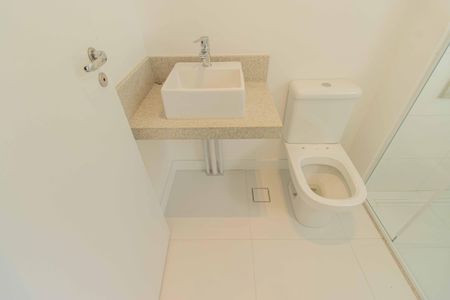 Apartamento à venda com 81m², 2 quartos e 1 vagaBanheiro da Suíte 1