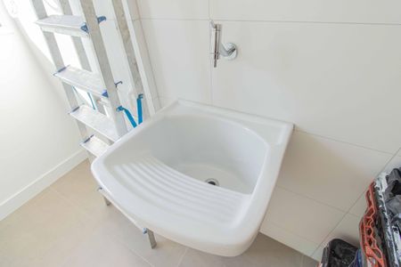 Apartamento à venda com 81m², 2 quartos e 1 vagaÁrea de Serviço