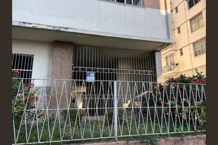 Apartamento à venda com 57m², 2 quartos e 1 vagaFachada + Plaquinha
