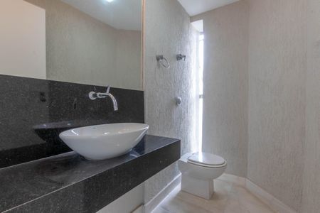 Apartamento à venda com 169m², 4 quartos e 2 vagasBanheiro