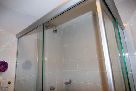 Apartamento à venda com 68m², 2 quartos e 2 vagasBanheiro Social