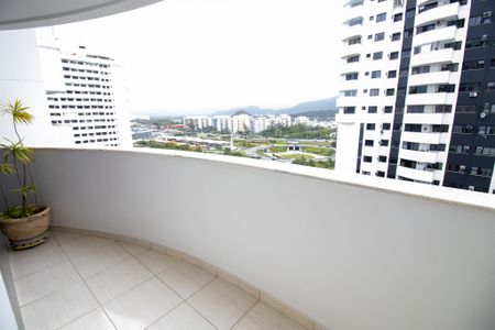 Apartamento à venda com 68m², 2 quartos e 2 vagasVaranda