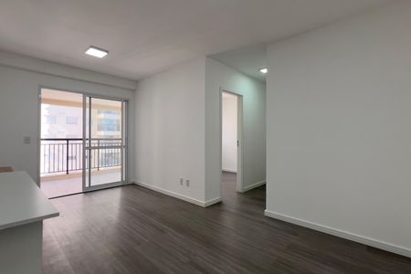Apartamento para alugar com 70m², 2 quartos e 1 vagaSala