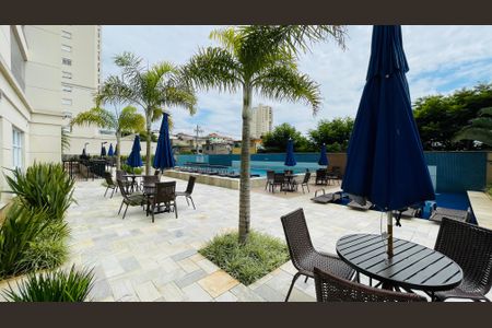 Apartamento para alugar com 70m², 2 quartos e 1 vagaÁrea comum - Piscina