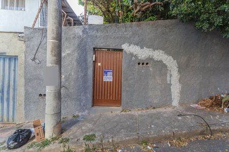 Casa à venda com 351m², 2 quartos e sem vagaPlaquinha 