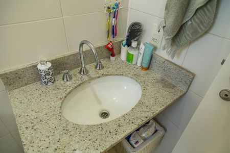 Apartamento à venda com 116m², 3 quartos e 2 vagasBanheiro da Suíte 1 - Pia