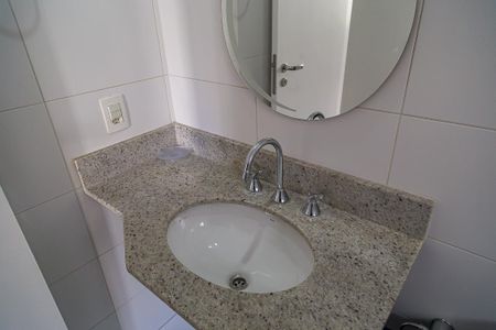 Apartamento à venda com 116m², 3 quartos e 2 vagasBanheiro da Suíte 2 - Pia