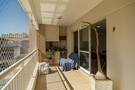 Apartamento à venda com 116m², 3 quartos e 2 vagasVaranda