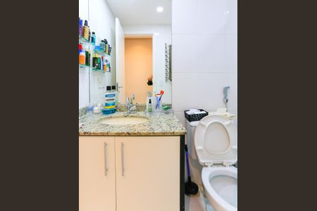 Apartamento para alugar com 79m², 3 quartos e 2 vagasSuíte Banheiro