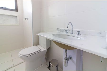 Apartamento à venda com 78m², 2 quartos e 1 vaga Apartamento à venda com 78m², 2 quartos e 1 vagaBanheiro da Suíte 1