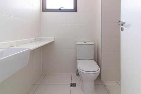 Apartamento à venda com 78m², 2 quartos e 1 vaga Apartamento à venda com 78m², 2 quartos e 1 vagaBanheiro da Suíte 2