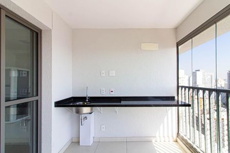 Apartamento à venda com 78m², 2 quartos e 1 vaga Apartamento à venda com 78m², 2 quartos e 1 vagaVaranda