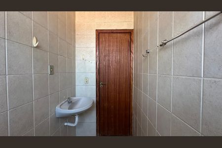Casa à venda com 69m², 2 quartos e 1 vagaBanheiro Social