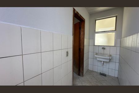 Casa à venda com 69m², 2 quartos e 1 vagaÁrea de serviço