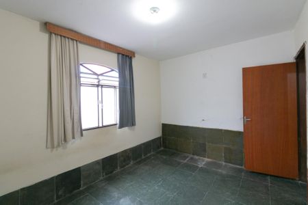 Casa à venda com 290m², 5 quartos e 4 vagas Casa à venda com 290m², 5 quartos e 4 vagasÁrea privativa